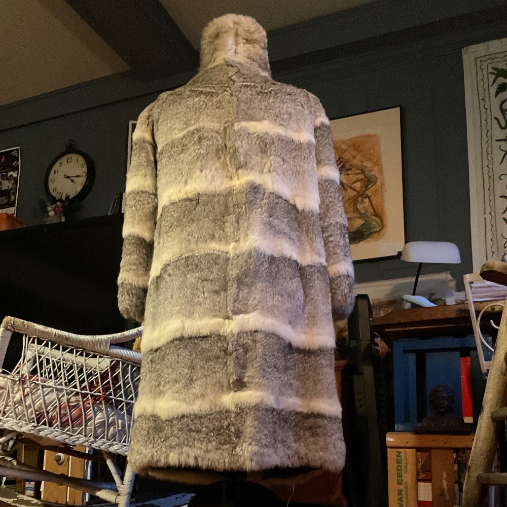 Vintage 1950โs Rabbit Fur Coat - Picture 5 of 13